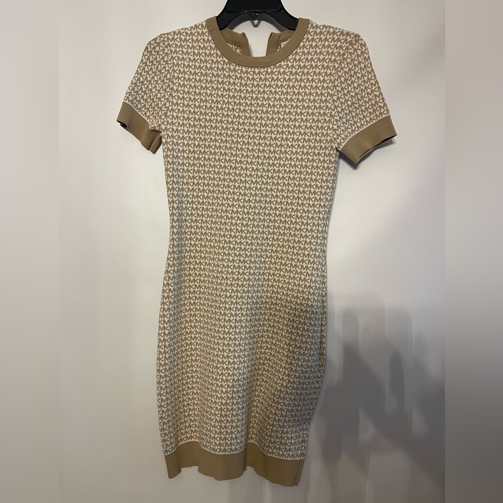 Michael Kors tan and white shorts sleeve dress - Picture 5 of 5